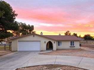 16469 Mesquite St, Hesperia, CA 92345