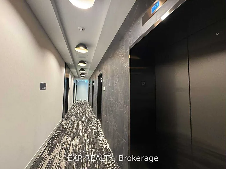 252 Church St #5510 — Photo 4