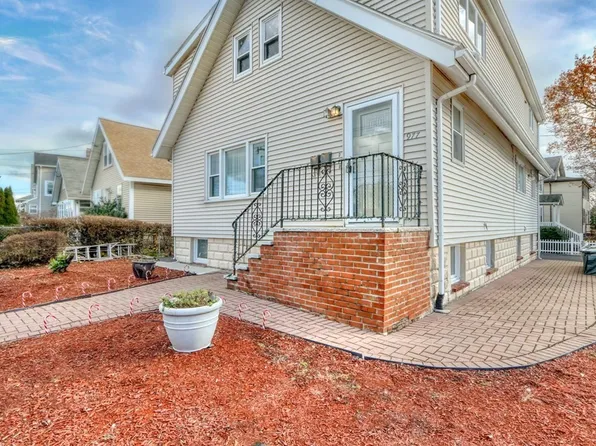 977 Eastern Ave, Malden, MA 02148