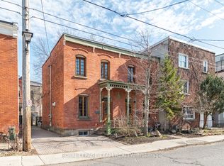 58 Saint Andrew St, Ottawa, ON K1N 5E9