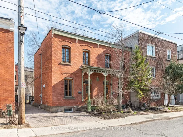 58 Saint Andrew St, Ottawa, ON K1N 5E9