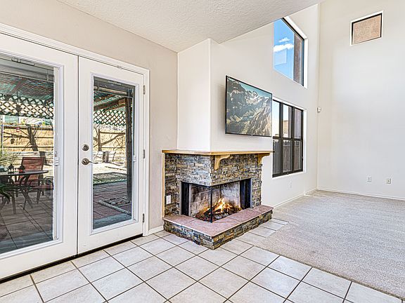 4th image of 1401 Paseo Norteno
