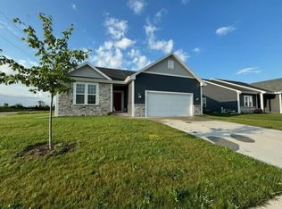 8401 Westminster Dr, Sturtevant, WI 53177