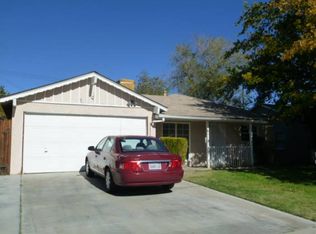 239 E Avenue P1, Palmdale, CA 93550