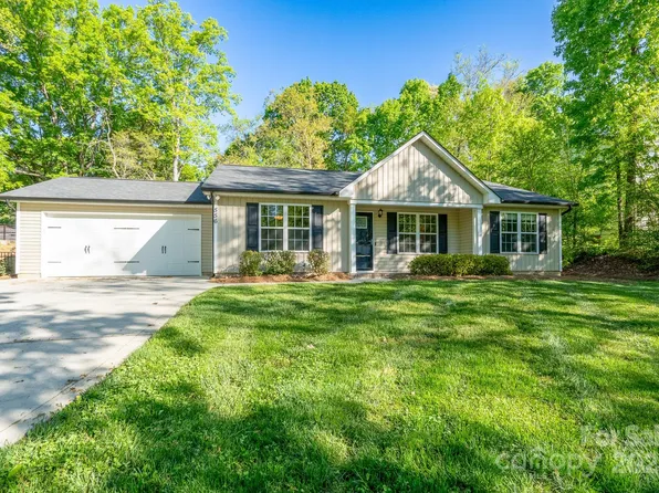 556 Westwood Dr, Kannapolis, NC 28081