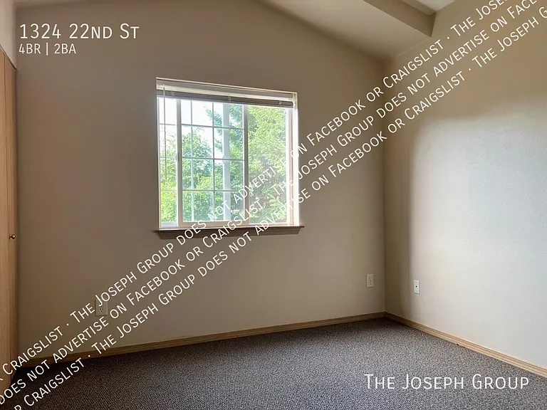 1324 22nd St — Photo 6