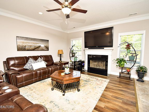 5th image of 3111 Starling Dr