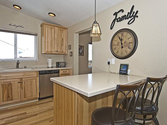 5th image of 631 Joette Dr