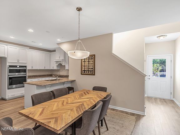 4th image of 739 CHERRY ELM Drive