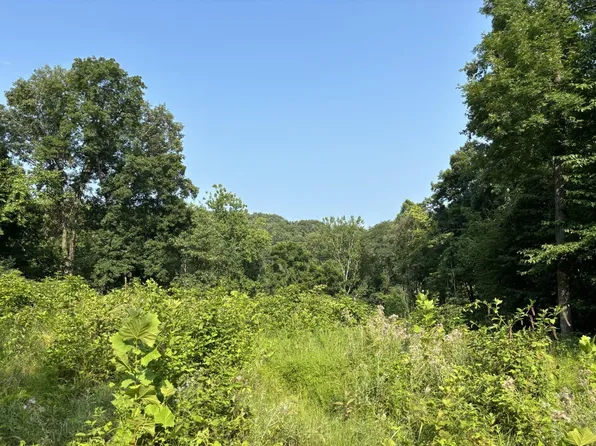 2415 W Audrey Dr, Newark, OH 43055