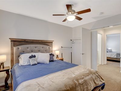 9472 W Diablo Dr, Las Vegas, NV, 89148