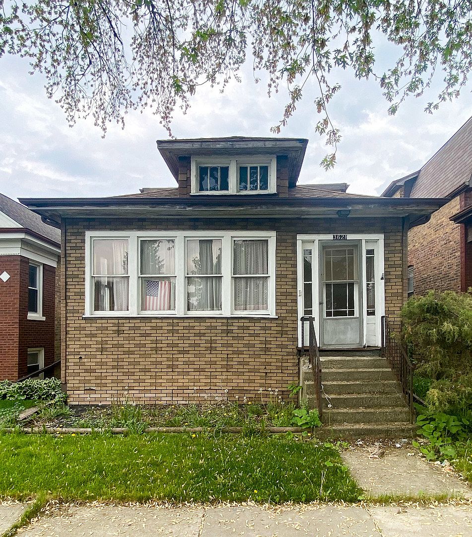 3621 N Lotus Ave, Chicago, IL 60641 | Zillow