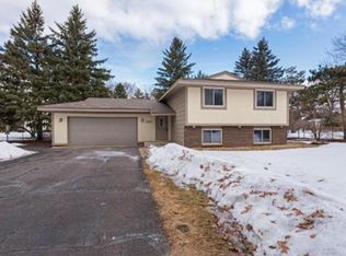 265 Jansa Dr, Shoreview, MN 55126