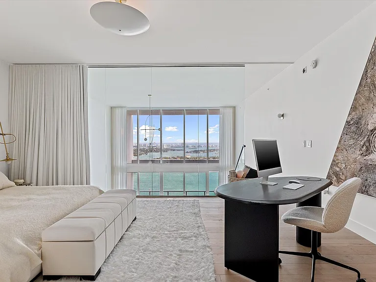 1040 Biscayne Blvd #4002 — Photo 16