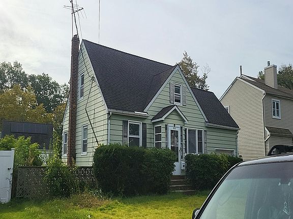 3rd image of 573 Berlant Ave