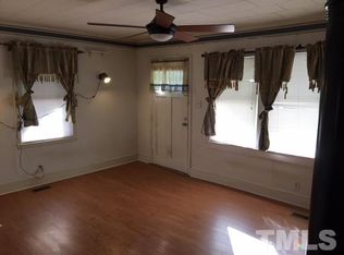 906 Carter Ave, Durham, NC 27703