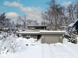 2653 Elmwood Dr SE, East Grand Rapids, MI