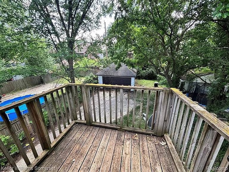 5783 Yorkshire Rd — Photo 12
