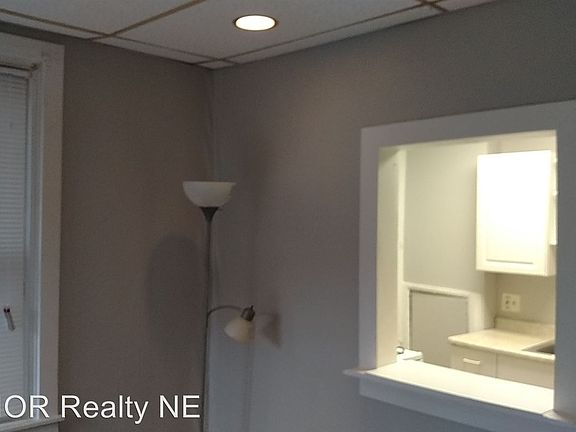 3rd image of 5241 Oxford Ave APT 1