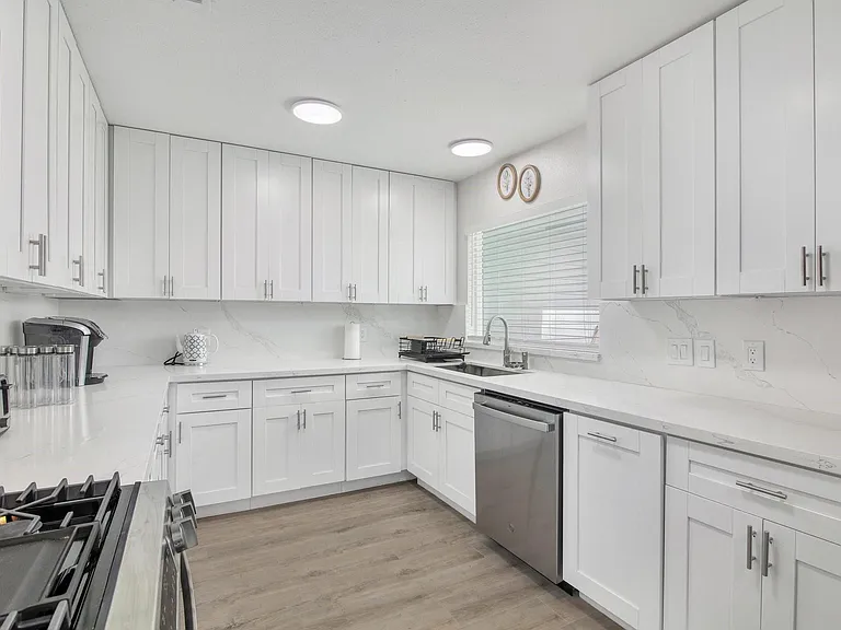 1703 Ansbury Dr — Photo 10