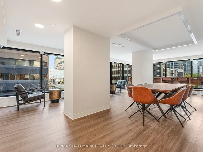 340 Queen St #1403 — Photo 35