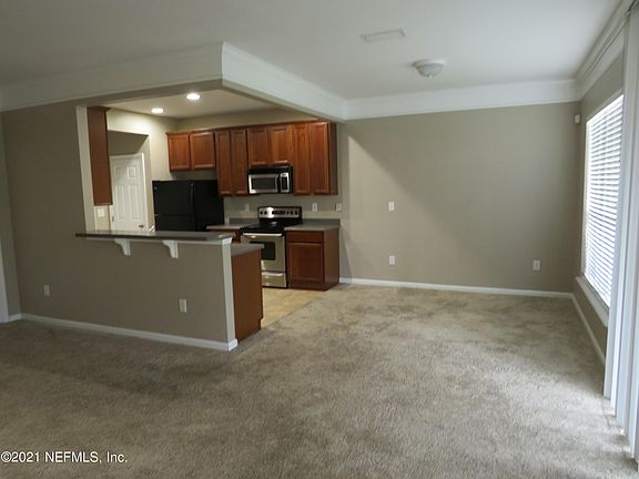 5th image of 11058 CASTLEMAIN Circle E