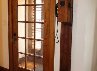 522 Bailey St, East Lansing, MI 48823