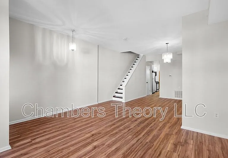 1309 Emerald St NE — Photo 7