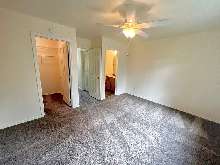 209 E 18th Ave #D16 — Photo 30