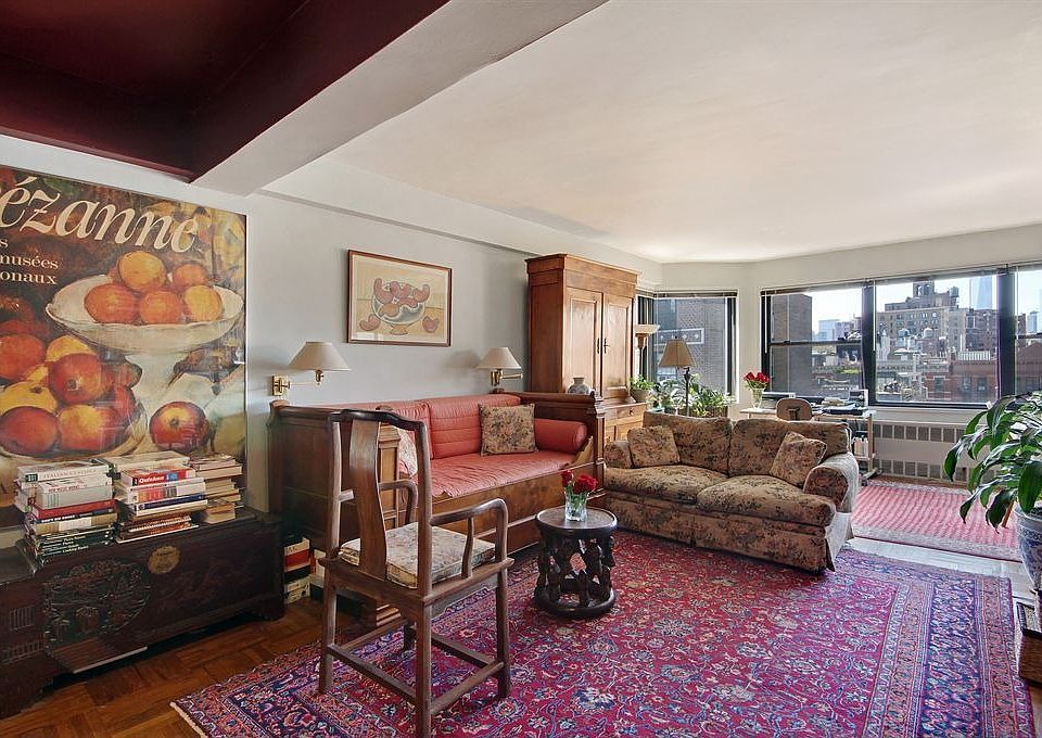 1st image of 45 W 10th St APT 8D
