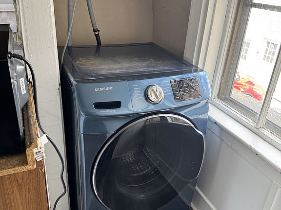 5th image of 20 Kinsley St Unit 18.5
