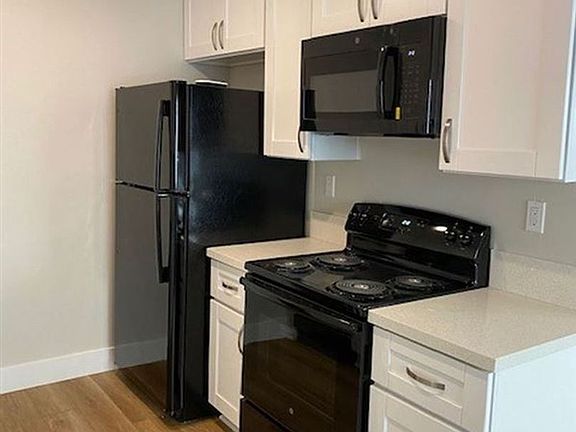 3rd image of 285 Elder Ave APT D