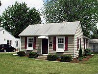2nd image of 1033 N Lynhurst Dr