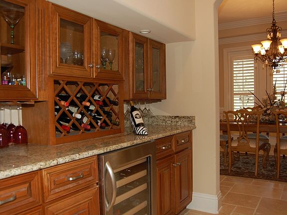 Butler Bar