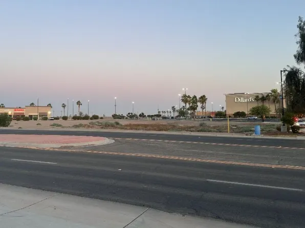 705 E Dannenberg Rd, El Centro, CA 92243