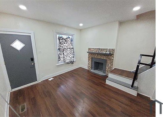 3rd image of 5540 Media St
