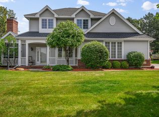 16150 Silverwood Dr, Fenton, MI 48430