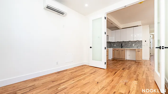 Rented by Nooklyn NYC LLC | media 7