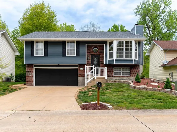 5816 Parkside Pl, Imperial, MO 63052