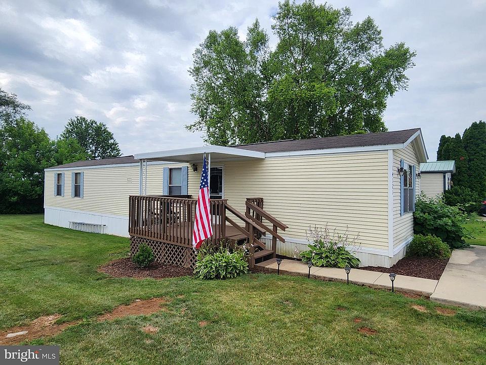 1st image of 14121 Zinnia Dr