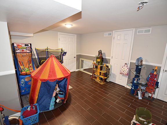 5th image of 408 Beach 137 St #137