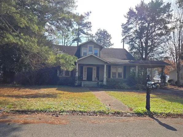 2814 Jefferson St, Courtland, AL 35618