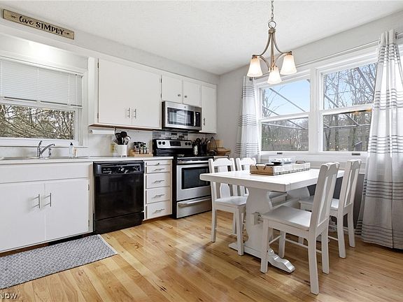 5th image of 132 Eldridge Rd