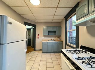 140 Wegman Pkwy #2E, Jersey City, NJ 07305