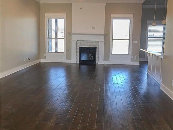 4th image of 5605 W Lakewood Ct