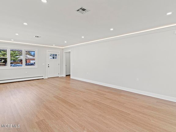 5th image of 21 Augusta Court