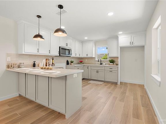 5th image of 1205 N 27th St