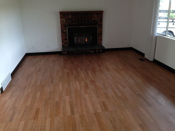 2nd image of 10710 E Grace Ave