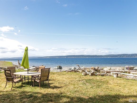 5th image of 1039 Sandy Beach Dr