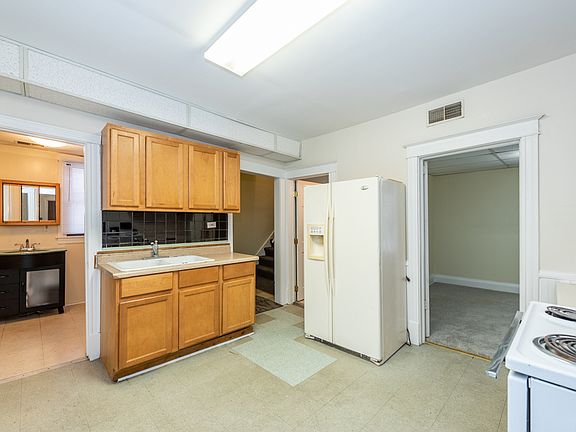 2nd floor kitchen